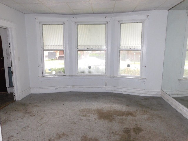 7634 S Champlain Ave, Chicago, IL 60619 photo 4