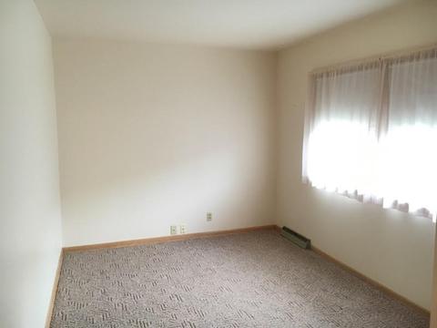 204 E 2nd St, Genoa, IL 60135 photo 11