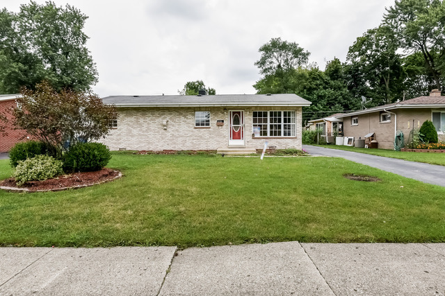 111 E Normandy Dr, Addison, IL 60101 photo 3