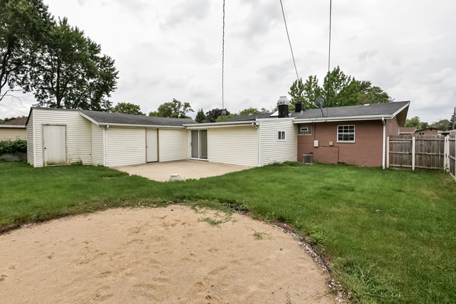 111 E Normandy Dr, Addison, IL 60101 photo 19