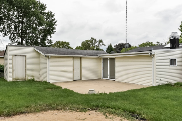 111 E Normandy Dr, Addison, IL 60101 photo 20