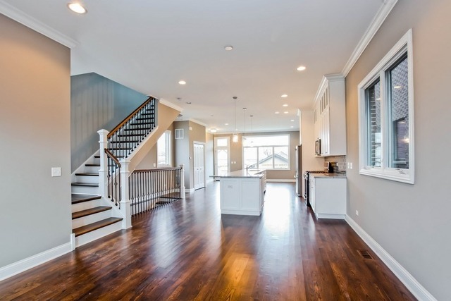 436 W 38th Pl, Chicago, IL 60609 photo 8