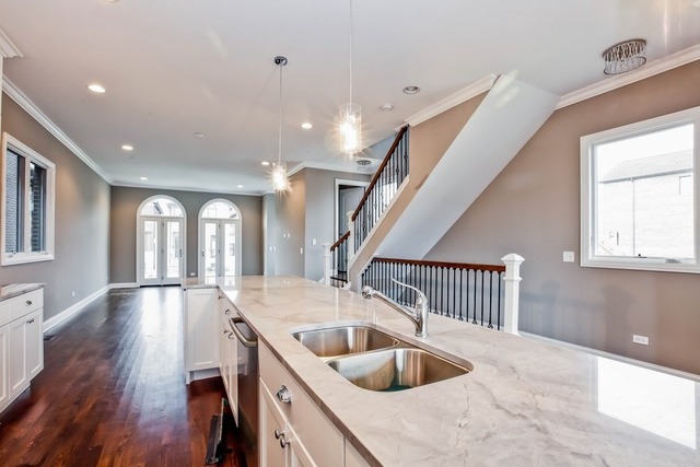436 W 38th Pl, Chicago, IL 60609 photo 6