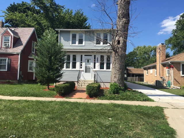 682 Jefferson Ave, Elgin, IL 60120 photo 2