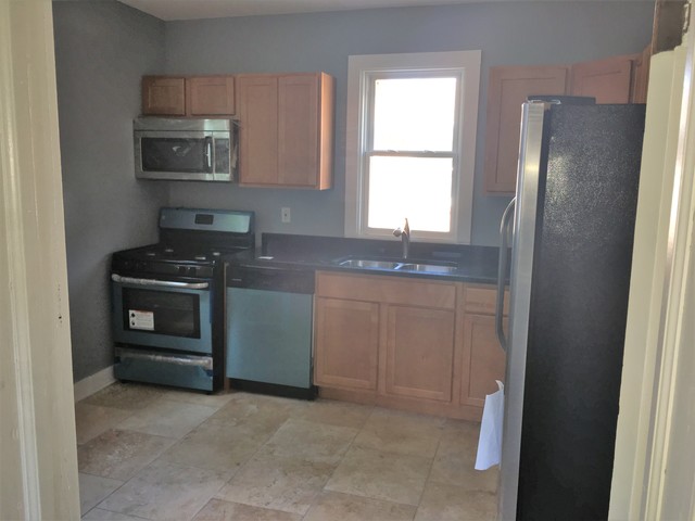 682 Jefferson Ave, Elgin, IL 60120 photo 6