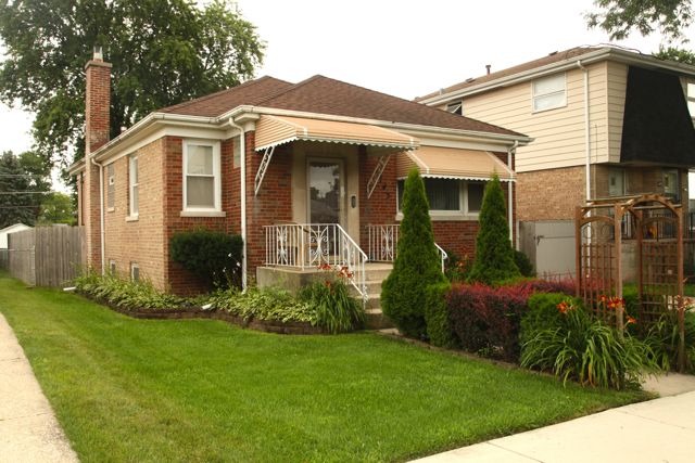 4545 Pulaski Ave, Lyons, IL 60534 photo 1