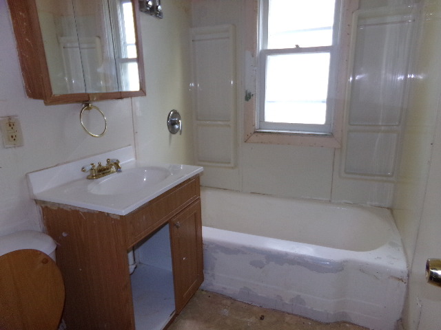 364 N Hammes Ave, Kankakee, IL 60901 photo 7