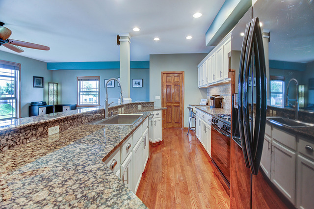 3106 Grayhawk Ct, Aurora, IL 60503 photo 6