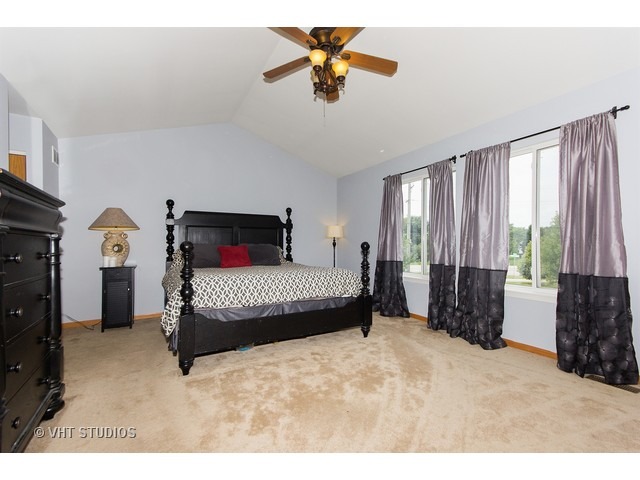1049 Wright Ct, Plano, IL 60545 photo 7