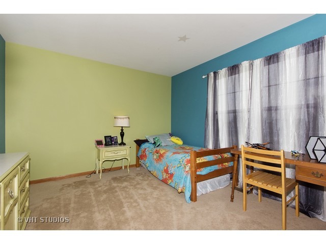 1049 Wright Ct, Plano, IL 60545 photo 10