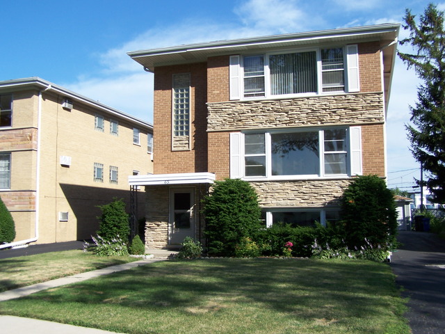 65 Dover Dr, Des Plaines, IL 60018 photo 1