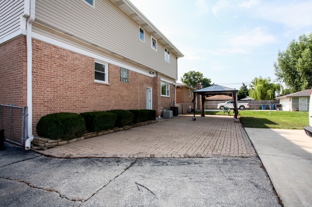 7512 S Sholer Ave, Bridgeview, IL 60455 photo 23