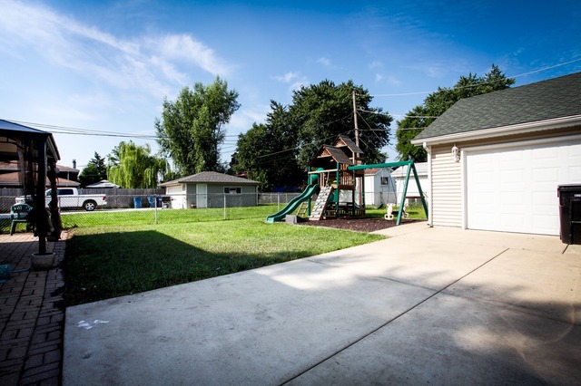 7512 S Sholer Ave, Bridgeview, IL 60455 photo 21