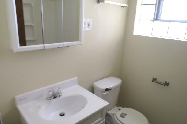 6811 S Artesian Ave, Chicago, IL 60629 photo 7