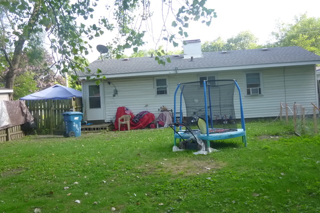 293 E 164th St, Harvey, IL 60426 photo 2