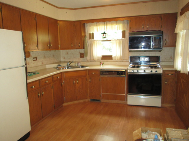 763 Waverly Dr, Elgin, IL 60120 photo 4