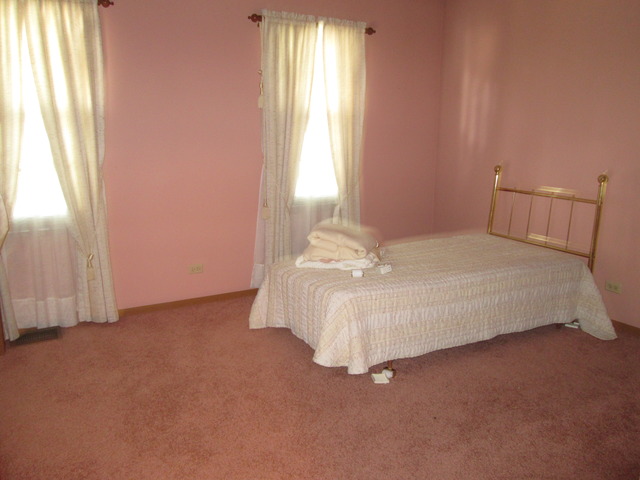 763 Waverly Dr, Elgin, IL 60120 photo 7