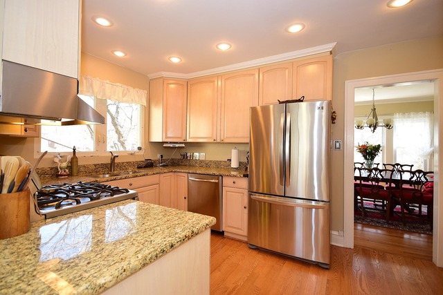 200 Gage Rd, Riverside, IL 60546 photo 6