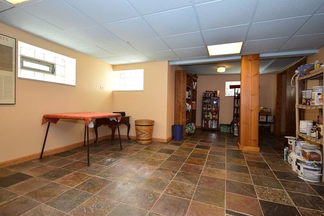200 Gage Rd, Riverside, IL 60546 photo 20