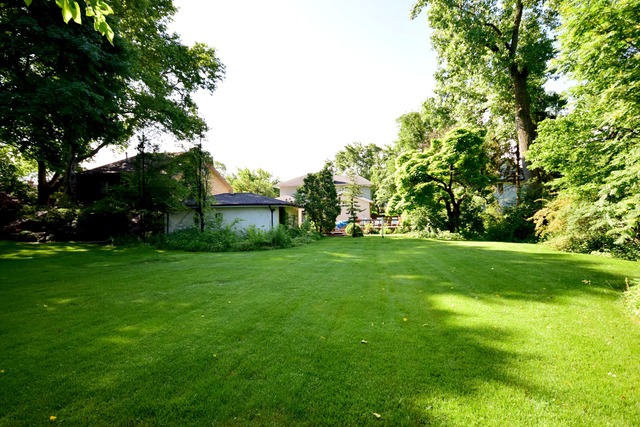 200 Gage Rd, Riverside, IL 60546 photo 24