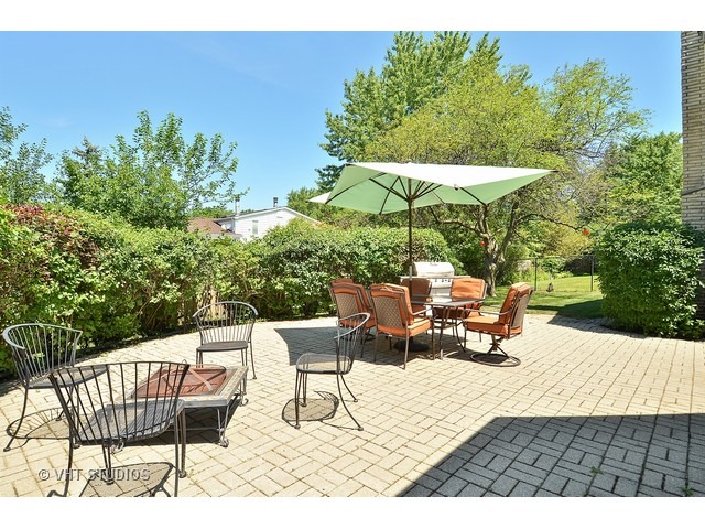 3122 Maple Leaf Dr, Glenview, IL 60026 photo 14