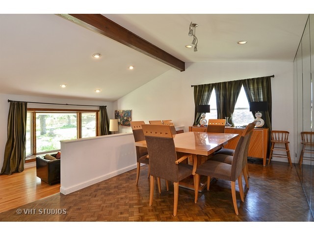3122 Maple Leaf Dr, Glenview, IL 60026 photo 3