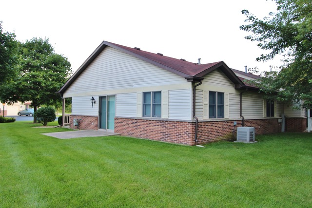 1060 Myra Ct, Morris, IL 60450 photo 3