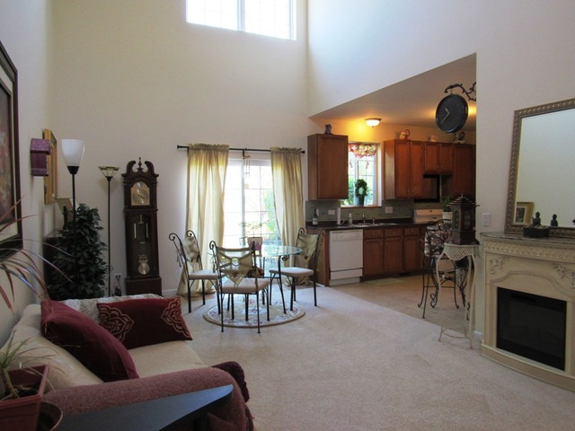 1043 Clover Dr, Minooka, IL 60447 photo 3