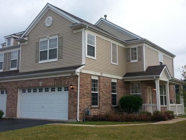 2411 Evergreen Cir, Mchenry, IL 60050 photo 1