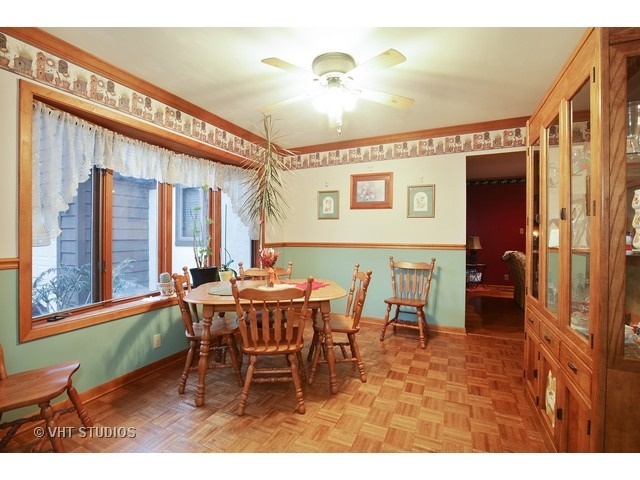 40 W942 Bowes Bend Dr, Elgin, IL 60124 photo 5