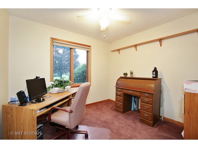40 W942 Bowes Bend Dr, Elgin, IL 60124 photo 10