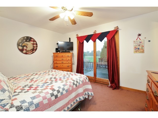 40 W942 Bowes Bend Dr, Elgin, IL 60124 photo 7