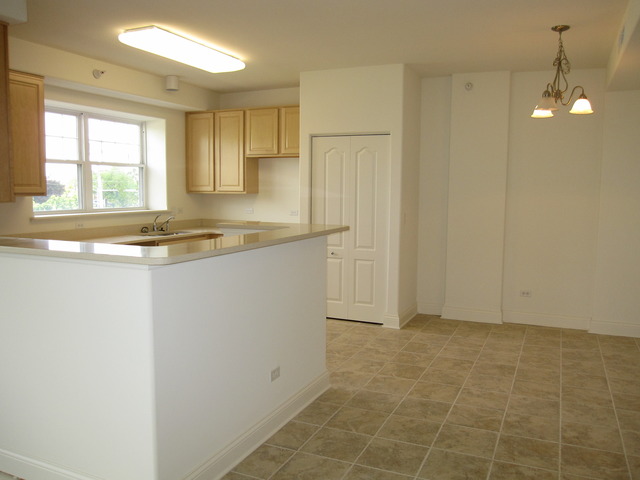 1 Itasca Place #105, Itasca, IL 60143 photo 5