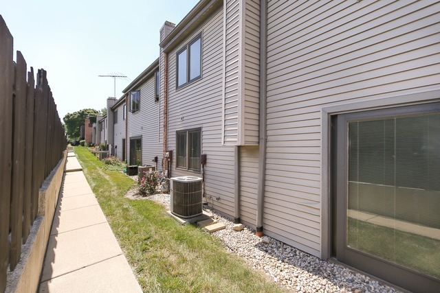 538 E Main St, Barrington, IL 60010 photo 25