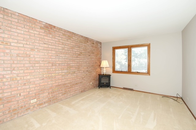 538 E Main St, Barrington, IL 60010 photo 15