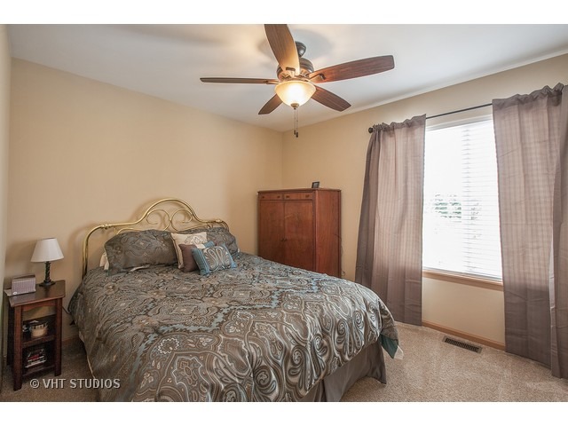 6801 Ayre Dr, Mchenry, IL 60050 photo 12