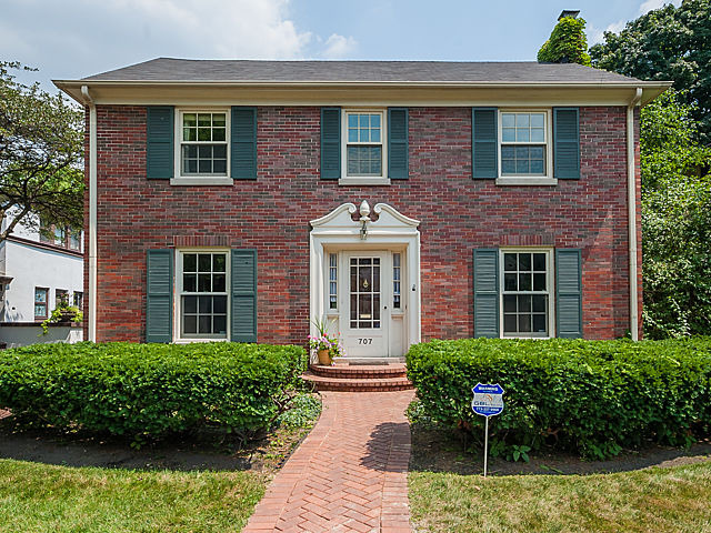 707 Clinton Pl, River Forest, IL 60305 photo 1