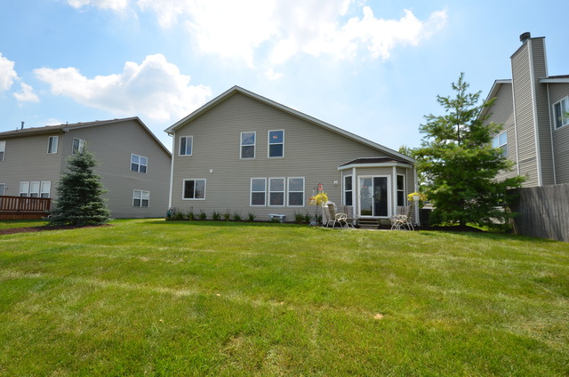 7515 Red Oak Ln, Plainfield, IL 60544 photo 3