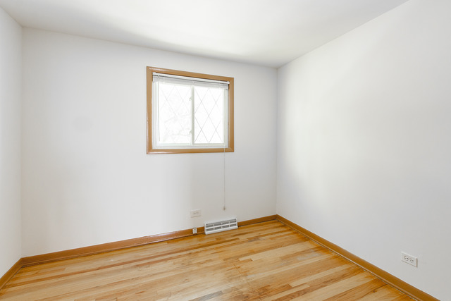 247 S Rush St, Itasca, IL 60143 photo 9