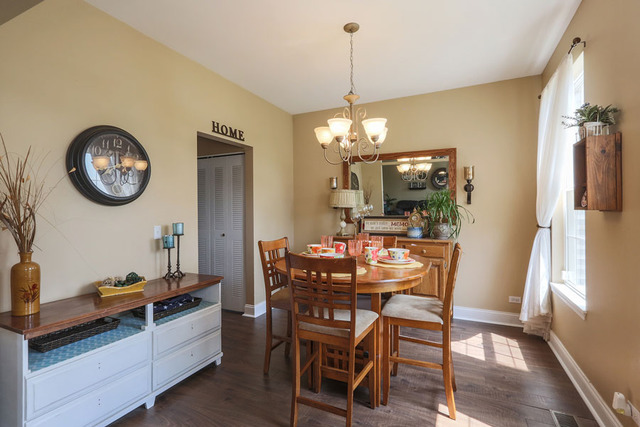 750 Periwinkle Ln, Aurora, IL 60504 photo 7