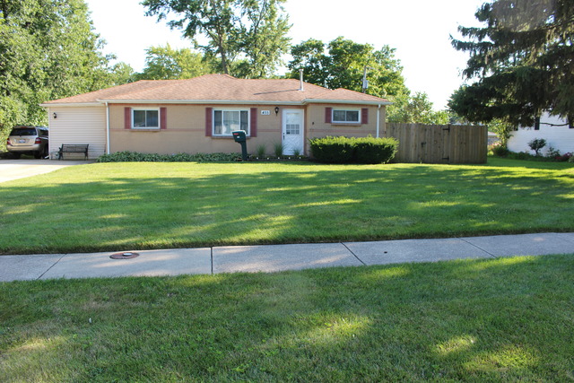 455 Alpine Ln, Hoffman Estates, IL 60169 photo 2