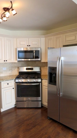 2900 Grand Prairie Dr, Joliet, IL 60431 photo 4