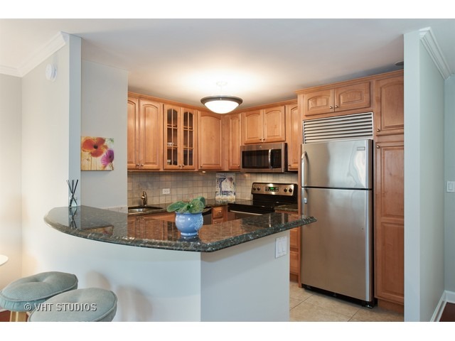 30 E Huron St #1408, Chicago, IL 60611 photo 4