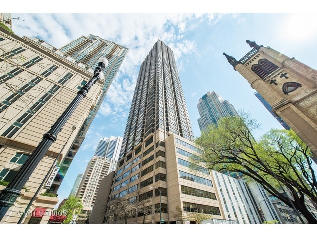 30 E Huron St #1408, Chicago, IL 60611 photo 1