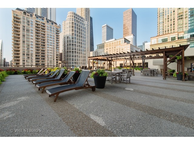 30 E Huron St #1408, Chicago, IL 60611 photo 12
