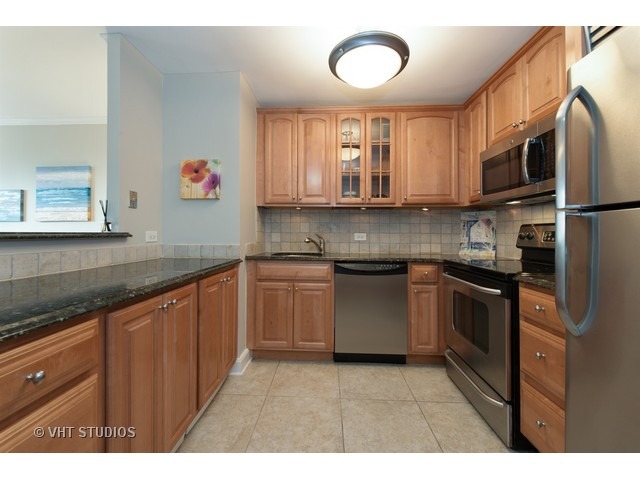 30 E Huron St #1408, Chicago, IL 60611 photo 5