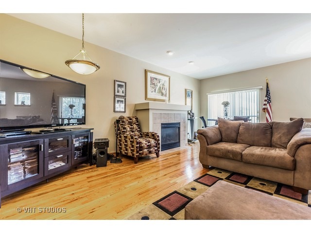 1133 E 83rd St #208, Chicago, IL 60619 photo 3