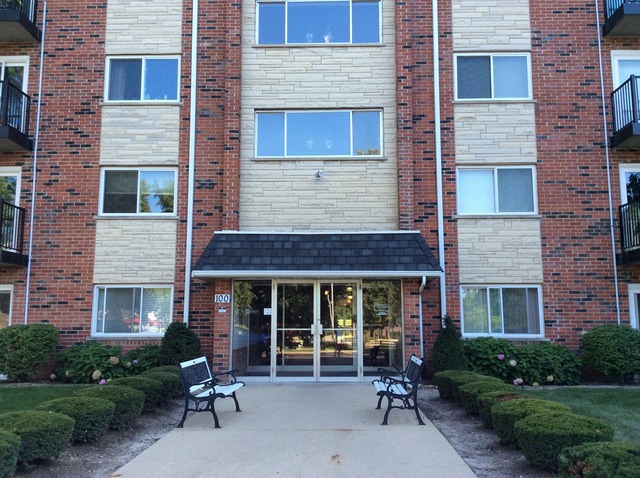 100 W Park Circle Dr #2C, Wheaton, IL 60187 photo 1