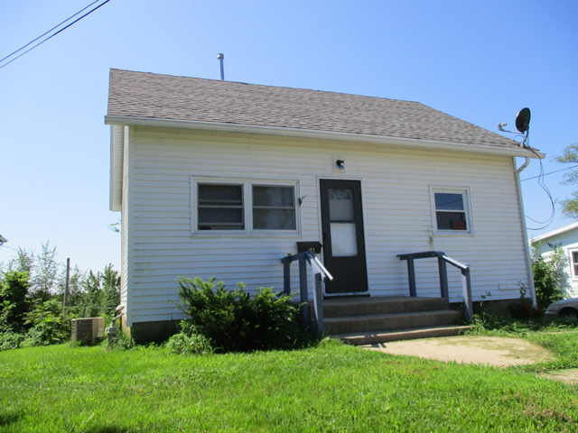 14 8th St, Peru, IL 61354 photo 1