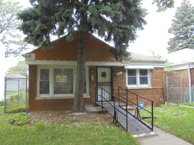512 E 109th St, Chicago, IL 60628 photo 1